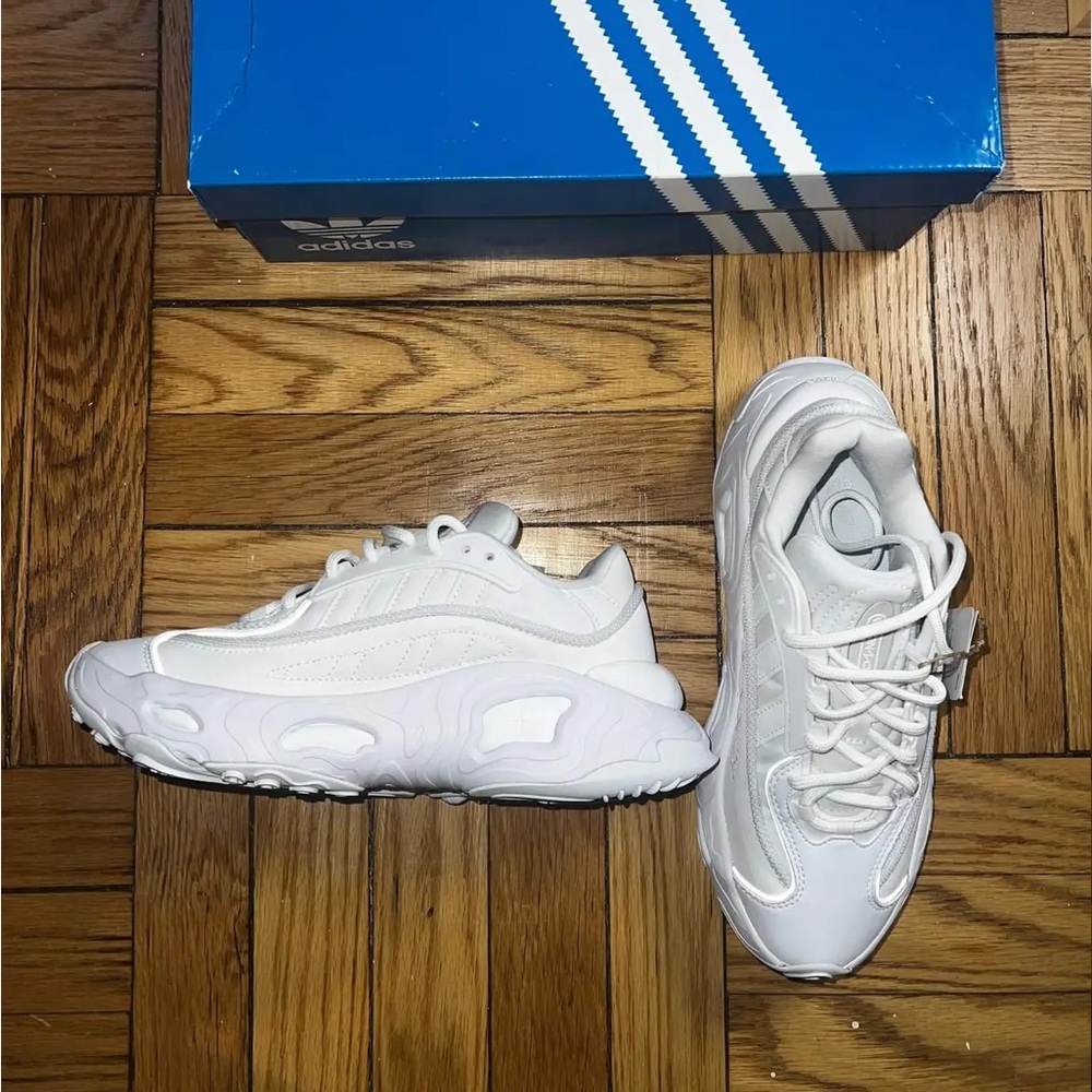 Adidas Oznouva RARE BRAND NEW Cloud White Shoes